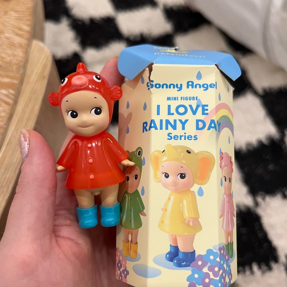 Sonny angel I love rainy day goldfish